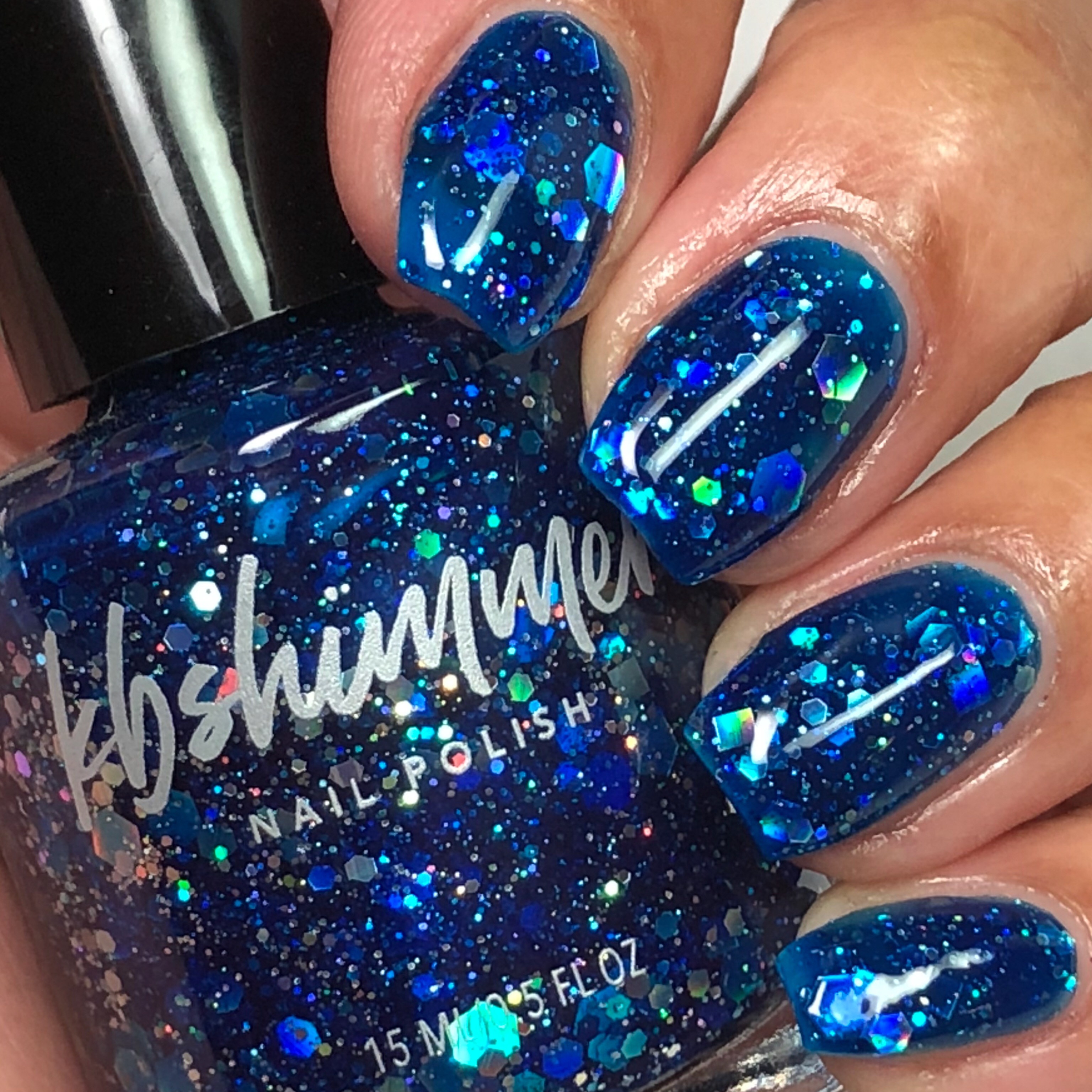 Manicure of the Month: Sparkling Glitter Swirl Nails - living after midnite