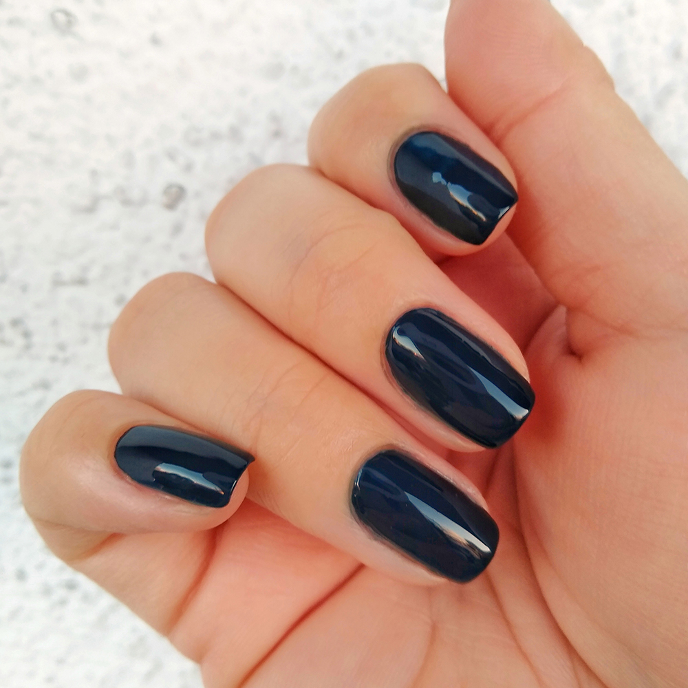 Buy DEBELLE GEL NAIL LACQUER BLEU ALLURE NAVY BLUE NAIL POLISH-8ML Online &  Get Upto 60% OFF at PharmEasy