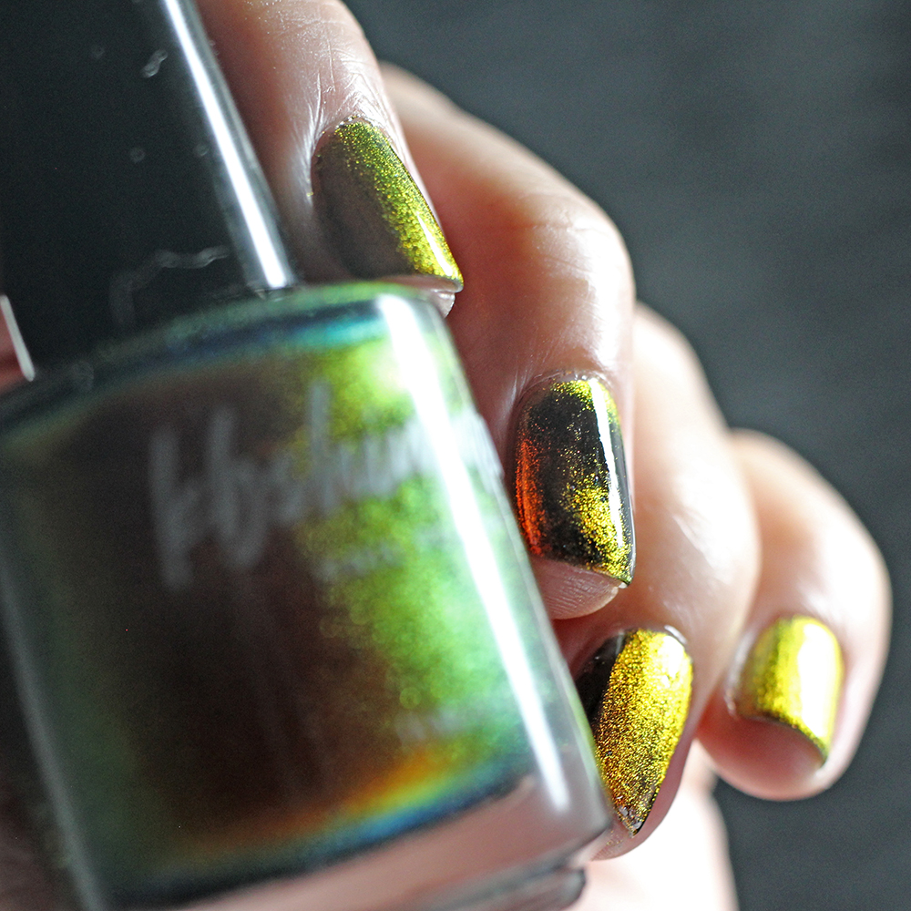 Heated Up Multichrome Magnetic Nail Polish - Image 13