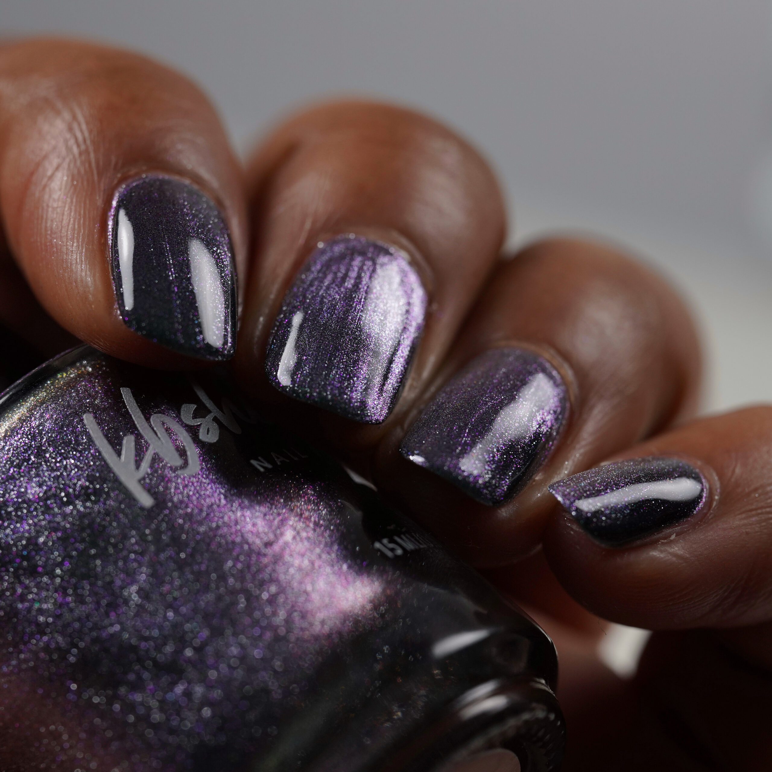 How Froze It? Multichrome Magnetic Nail Polish - Image 11