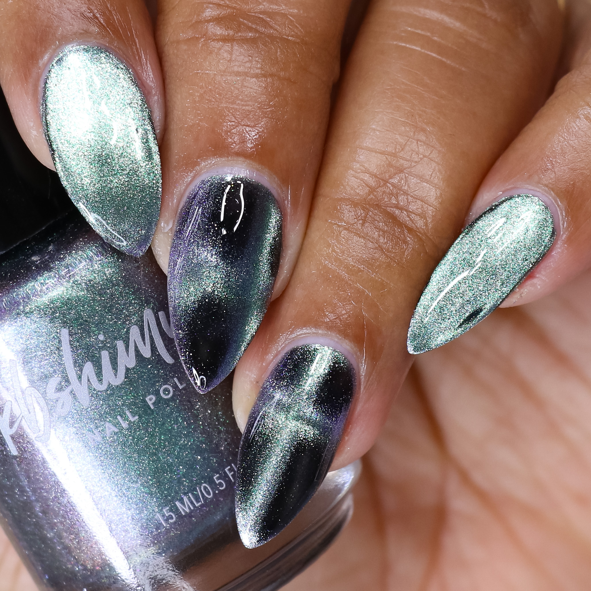 How Froze It? Multichrome Magnetic Nail Polish - Image 8