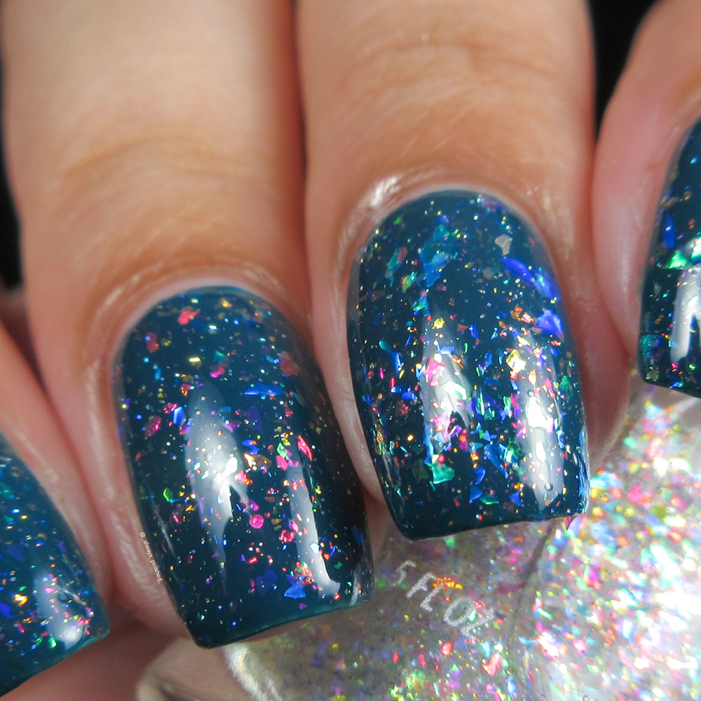 Ice And Easy Nail Polish Topper - Image 3
