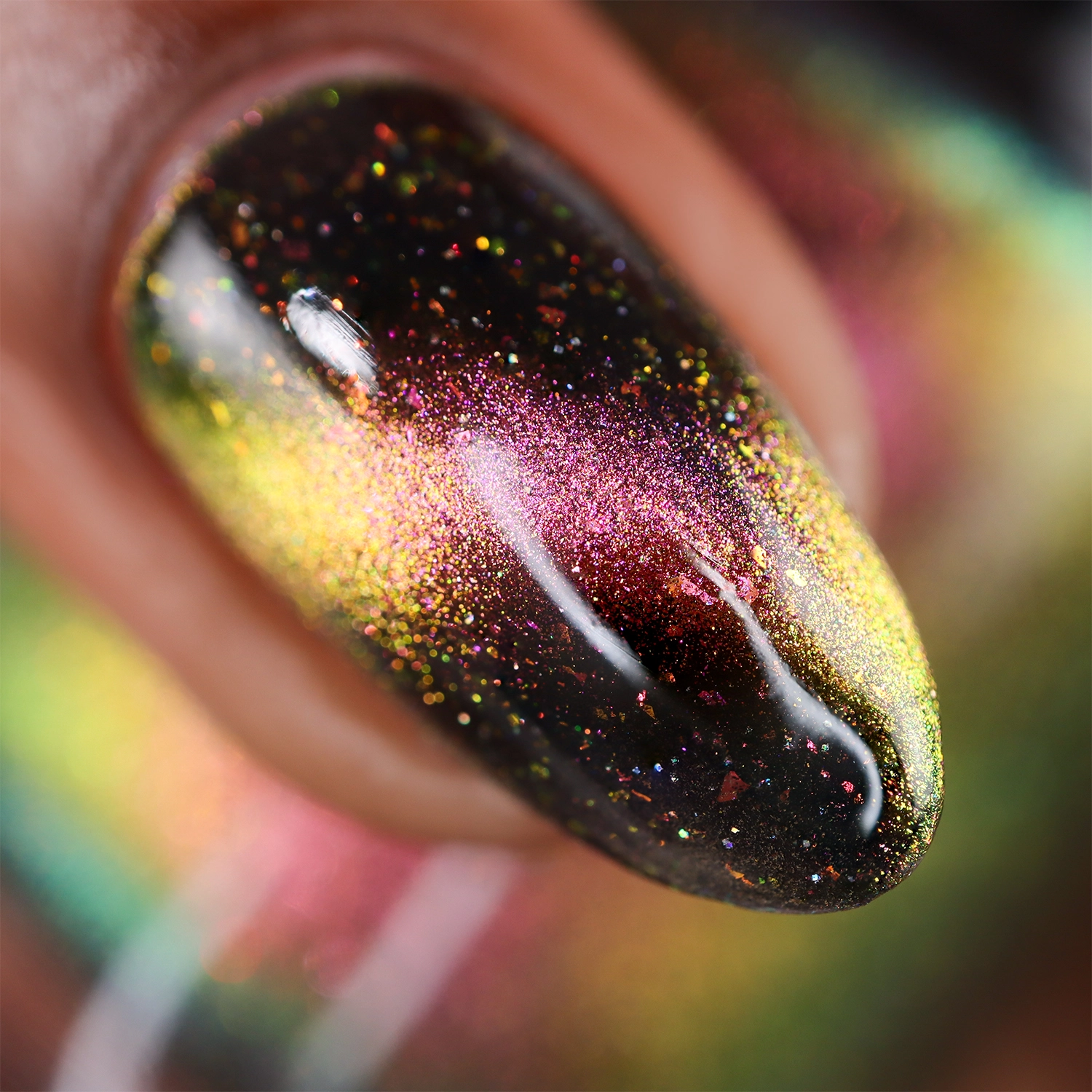 Crater To Me Multichrome Magnetic Nail Polish - Image 4