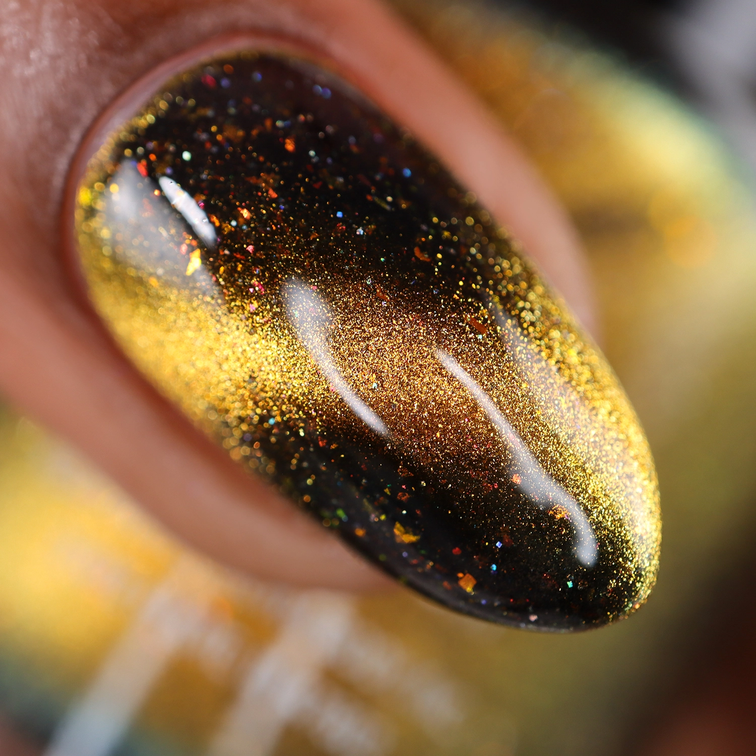 Quit Your Waning Multichrome Magnetic Nail Polish - Image 12