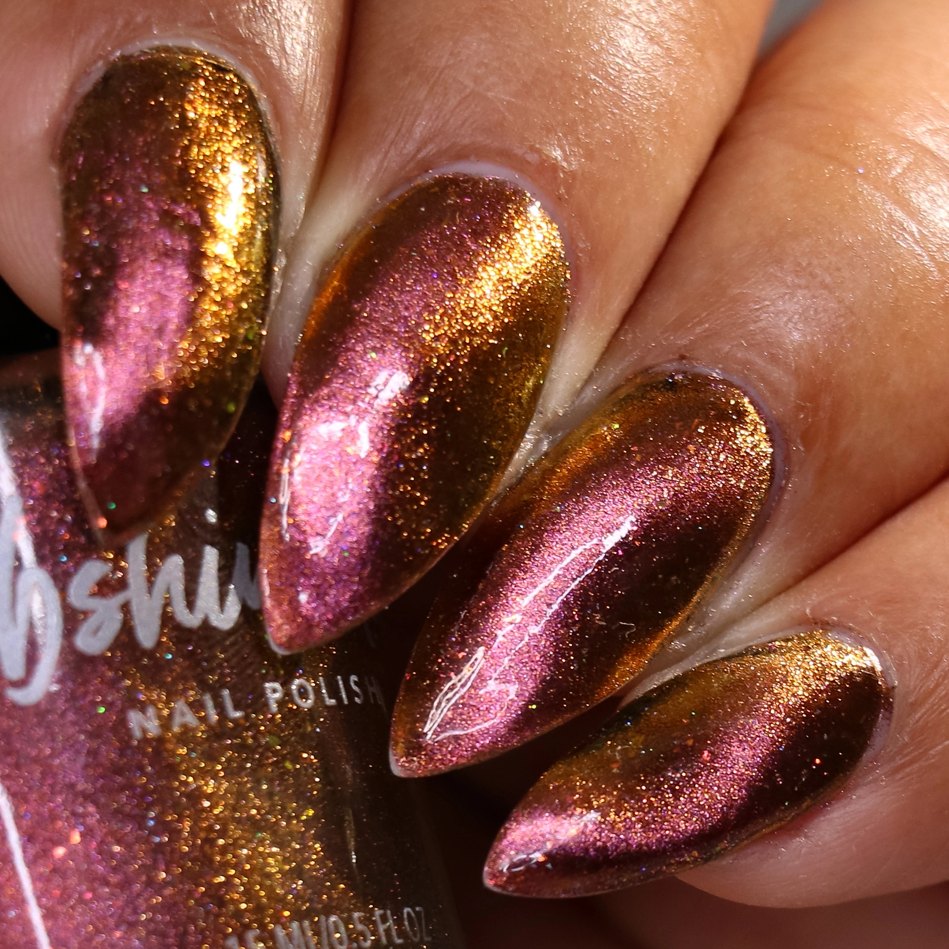 Simply Mars-velous Multichrome Magnetic Nail Polish - Image 8