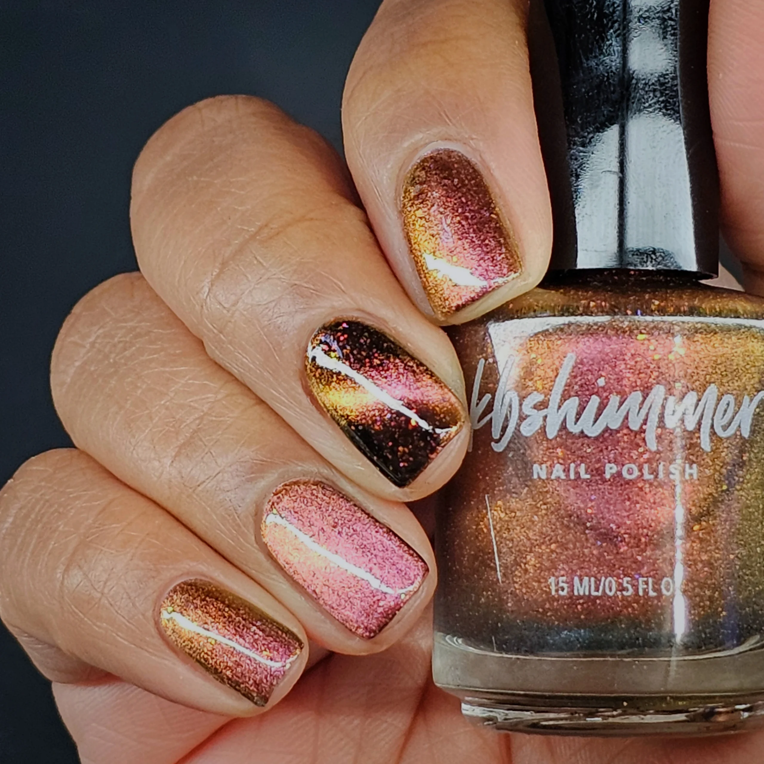 Simply Mars-velous Multichrome Magnetic Nail Polish - Image 9
