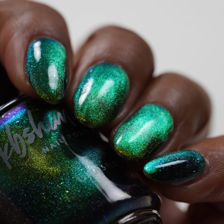 UFOh Yeah! Multichrome Magnetic Nail Polish - Image 9